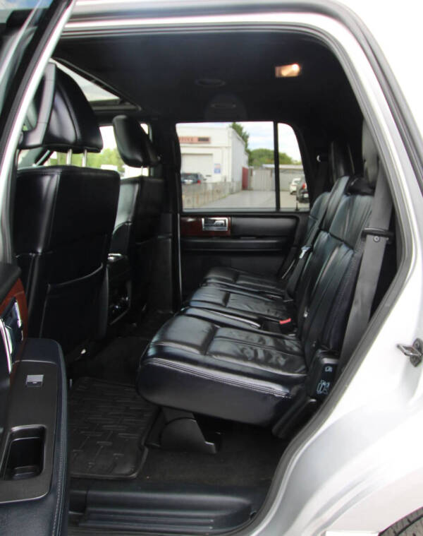 2017 Lincoln Navigator Select