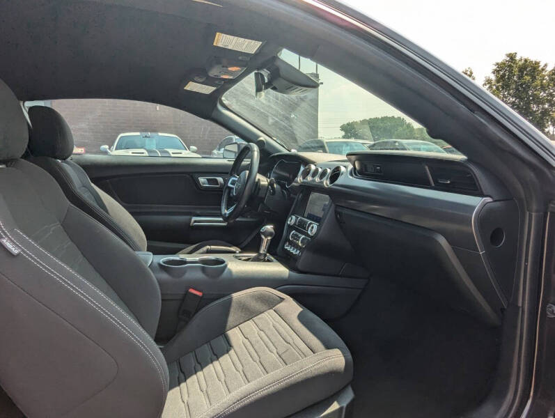 2022 Ford Mustang Mach 1