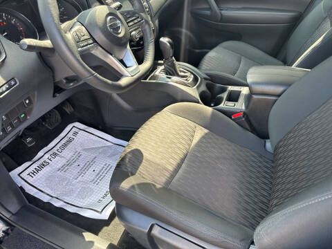 2020 Nissan Rogue SV