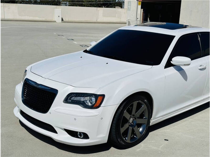 2014 Chrysler 300 SRT8