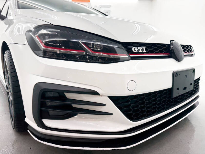 2019 Volkswagen Golf GTI SE