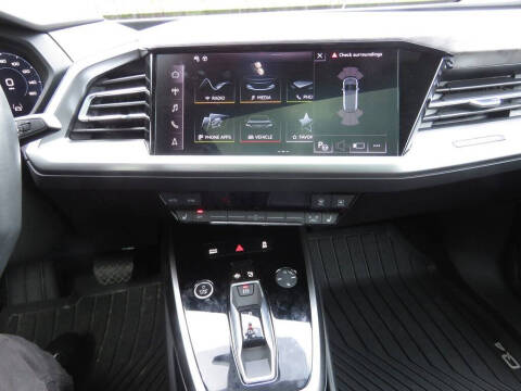 2024 Audi Q4 e-tron quattro Premium Plus 50