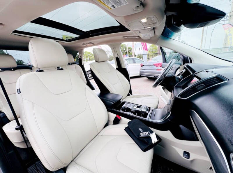 2019 Ford Edge Titanium