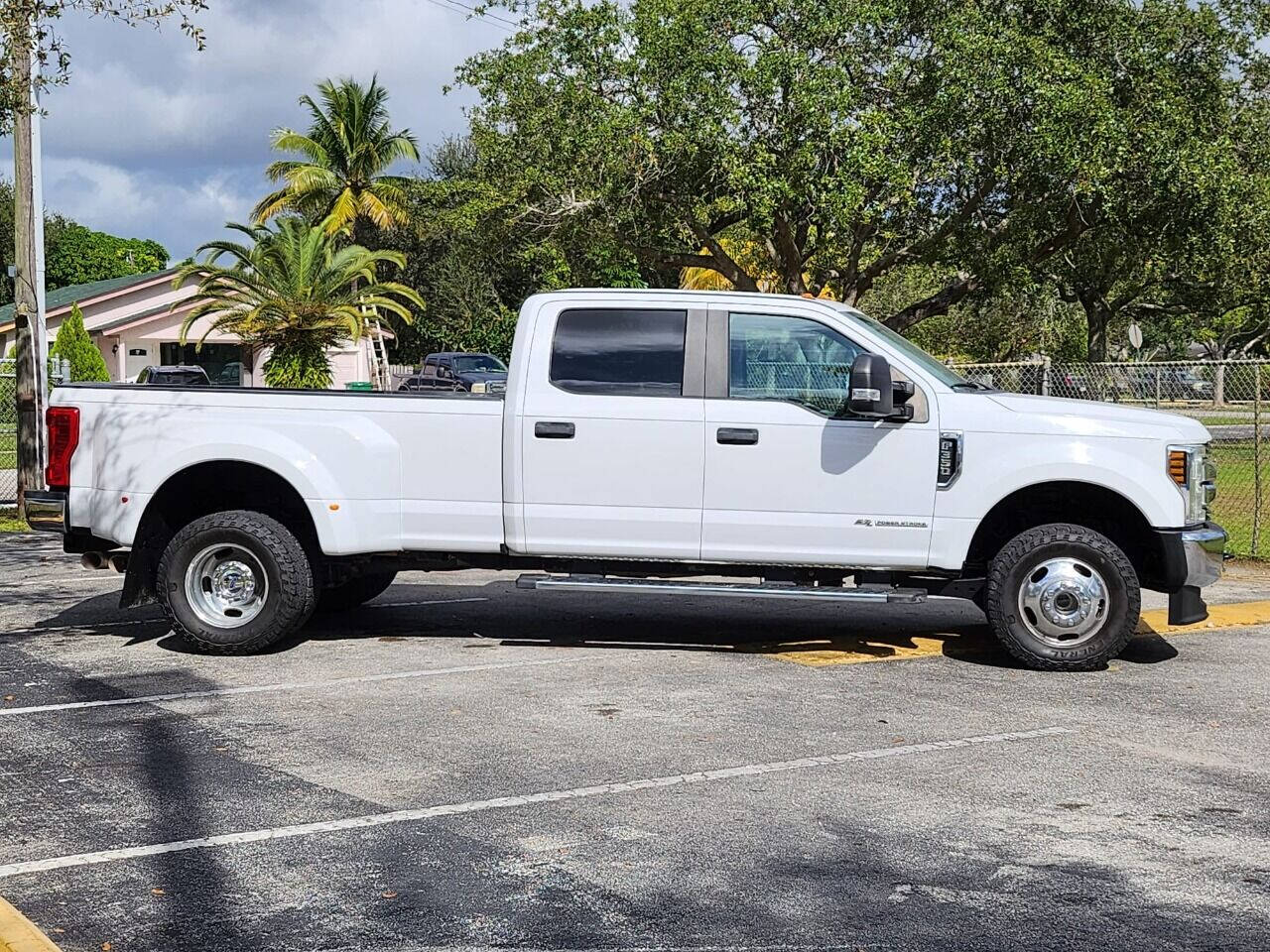 2018 FORD F-350 Pickup - $34,995