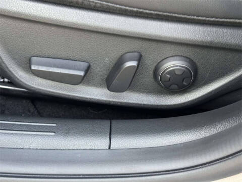 2026 Genesis G70 2.5T Standard