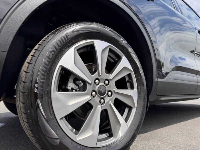 2025 Ford Escape Platinum