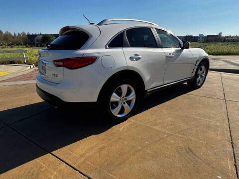 2011 Infiniti FX35