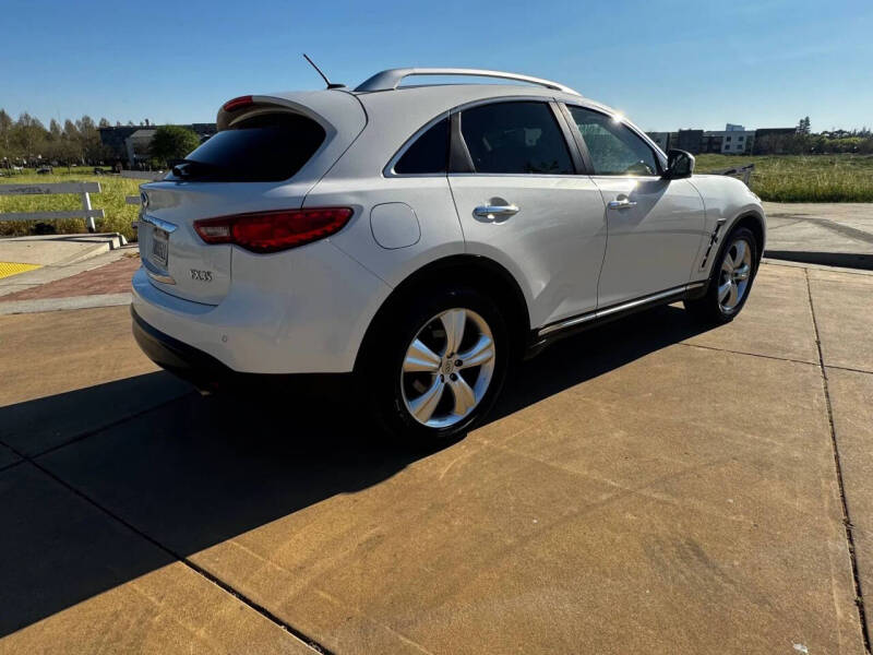 2011 Infiniti FX35