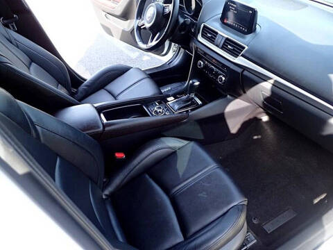 2017 Mazda MAZDA3 Touring