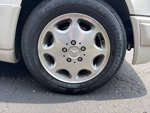 1995 Mercedes-Benz E-Class E 320