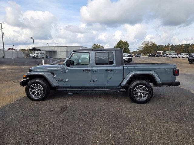 2024 Jeep Gladiator Sport S