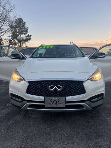 2017 Infiniti QX30 for sale at LEVELUP AUTO SALES in Alliance NC