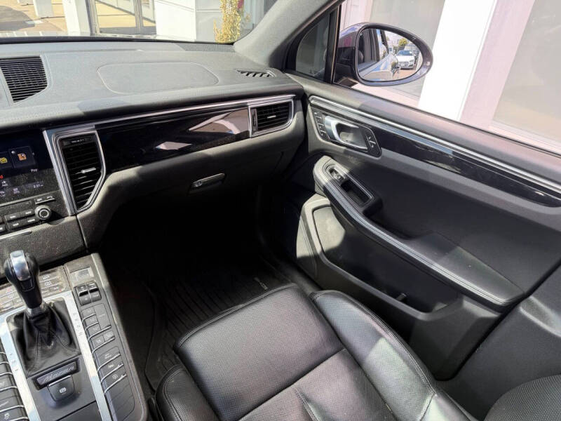 2018 Porsche Macan