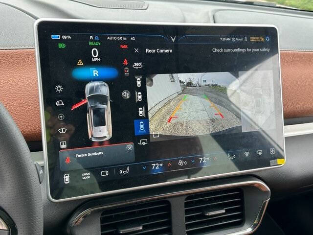 2025 VinFast VF8 Plus