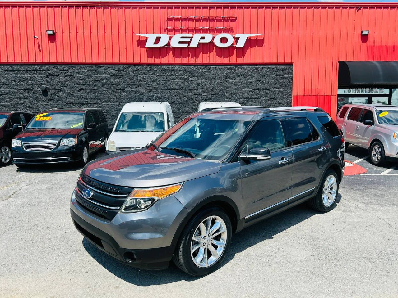 Gray 2014 Ford Explorer XLT XLT 4dr SUV 1