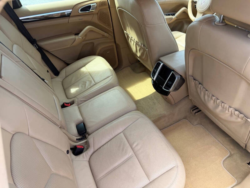 2011 Porsche Cayenne S