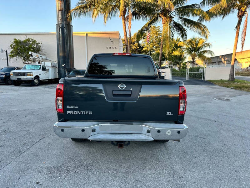 2013 Nissan Frontier SL photo 13