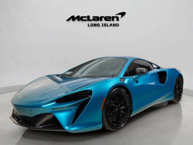 2023 McLaren Artura
