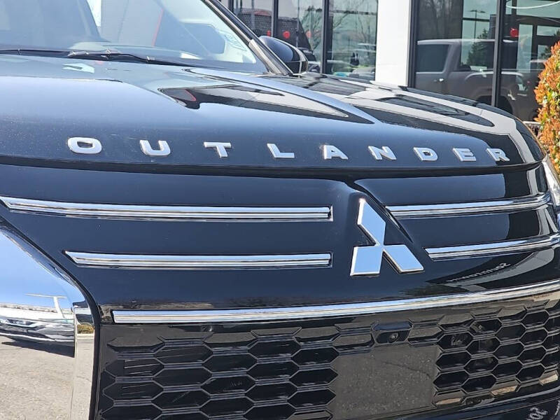 2025 Mitsubishi Outlander SEL Platinum Edition