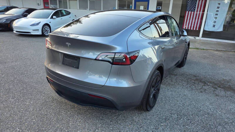 2024 Tesla Model Y Long Range