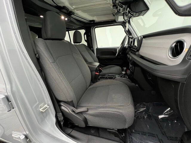 2024 Jeep Wrangler Sahara 4xe