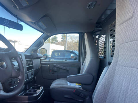 2024 Chevrolet Express 3500