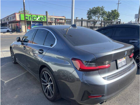 2022 BMW 3 Series 330e