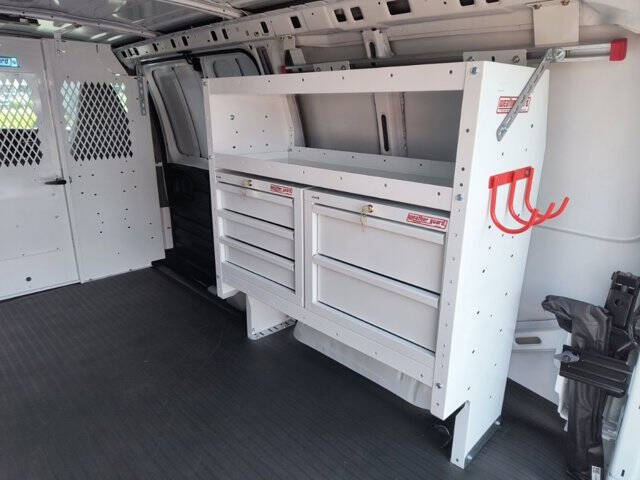 2025 Chevrolet Express 3500