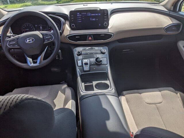 2022 Hyundai Santa Fe SE