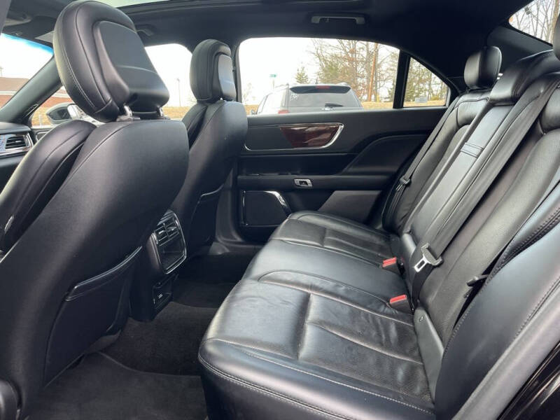 2019 Lincoln Continental Select