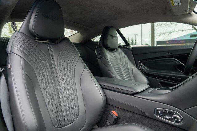 2018 Aston Martin DB11 33