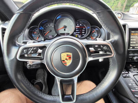 2016 Porsche Cayenne GTS