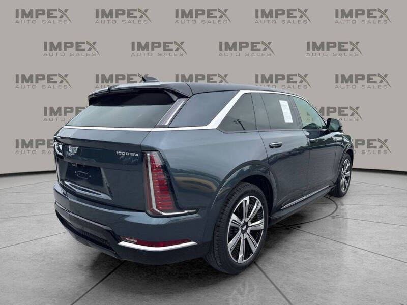 2025 Cadillac Escalade IQ Luxury 1