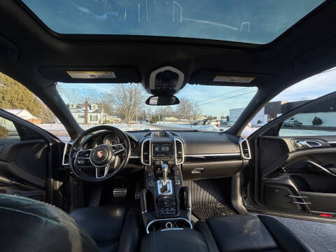 2016 Porsche Cayenne S E-Hybrid