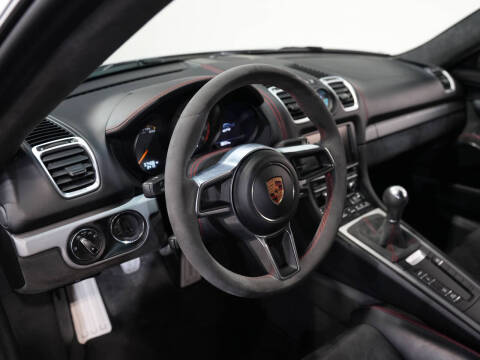 2016 Porsche Cayman GT4