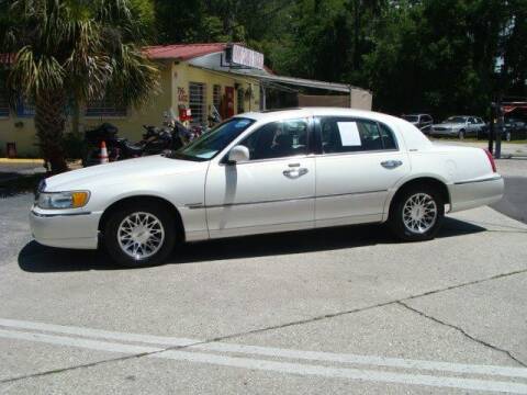 2002 Lincoln Town Car for sale at VANS CARS AND TRUCKS in Brooksville FL