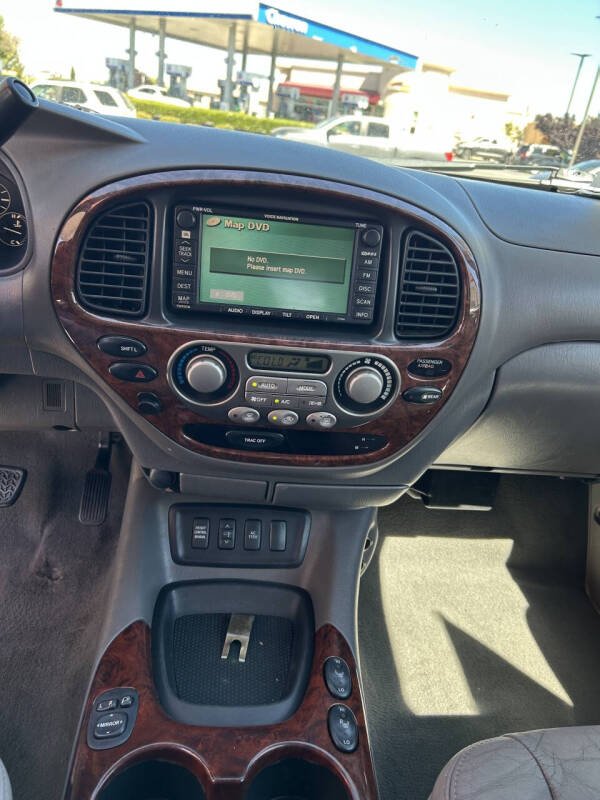 2005 Toyota Sequoia Limited