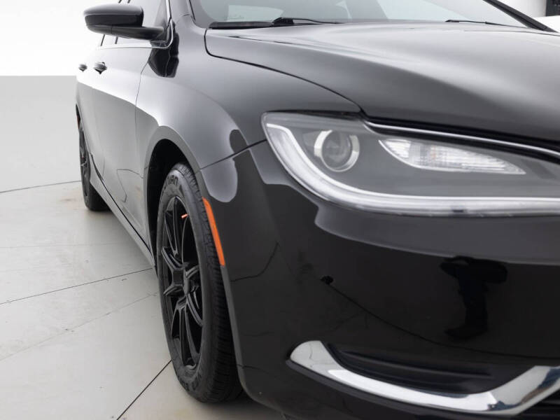 2017 Chrysler 200 Limited Platinum