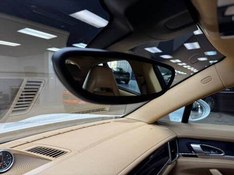 2015 Porsche Panamera 4