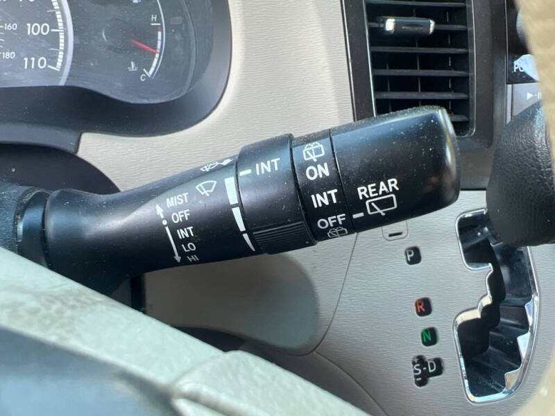2012 Toyota Sienna