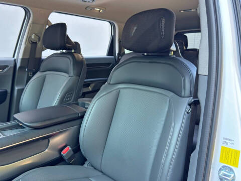 2026 Kia EV9 Light Long Range