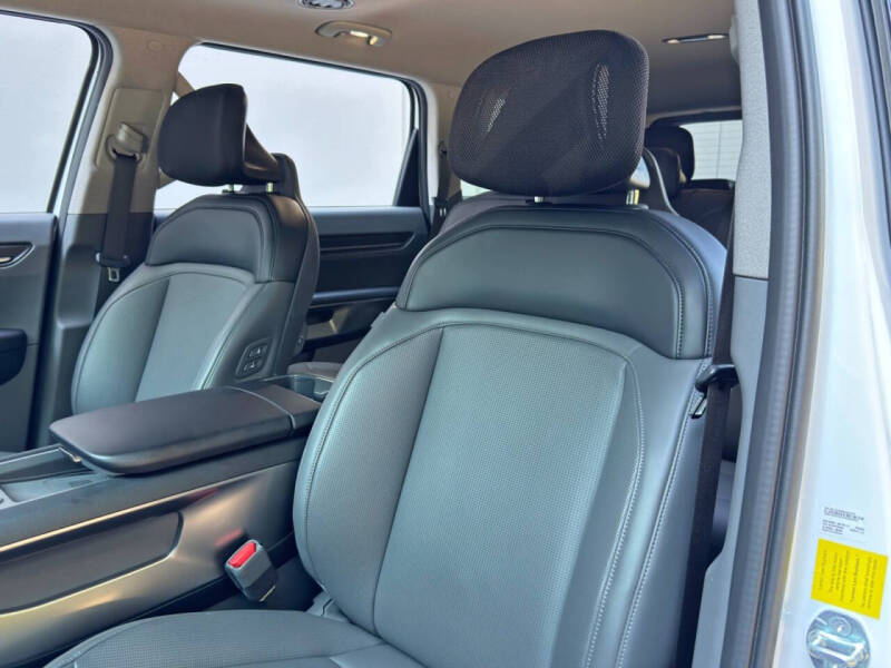 2026 Kia EV9 Light Long Range