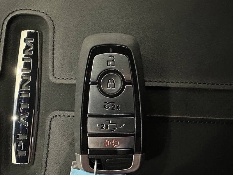 2023 Ford F-150 Lightning XLT