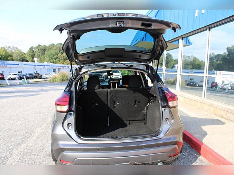 2022 Nissan Kicks SV