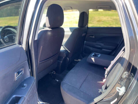 2011 Mitsubishi Outlander Sport SE