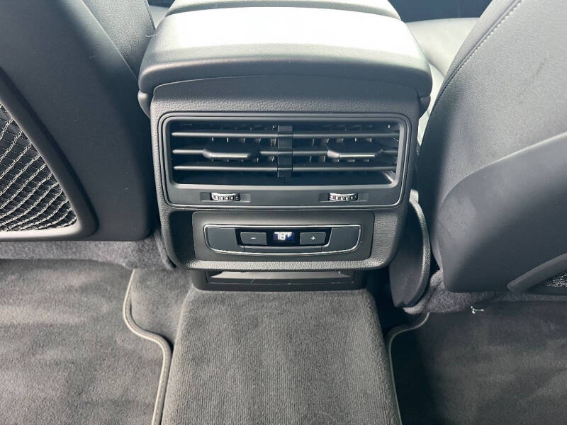 2025 Audi Q7 quattro Premium Plus 55 TFSI