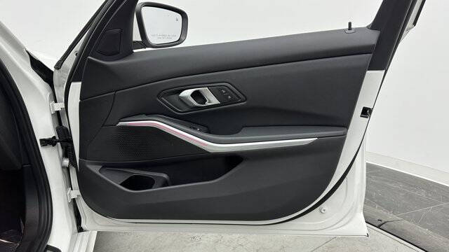 2025 BMW 3 Series 330i