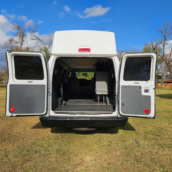 2011 Ford E-Series E-250