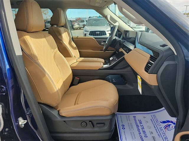 2025 Infiniti QX80 Luxe