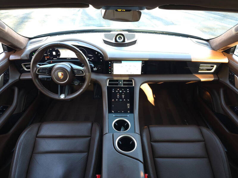 2020 Porsche Taycan Turbo